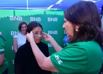 BNB entrega de lentes en el Centro Integral San José Las Lomas: un día de alegría y esperanza