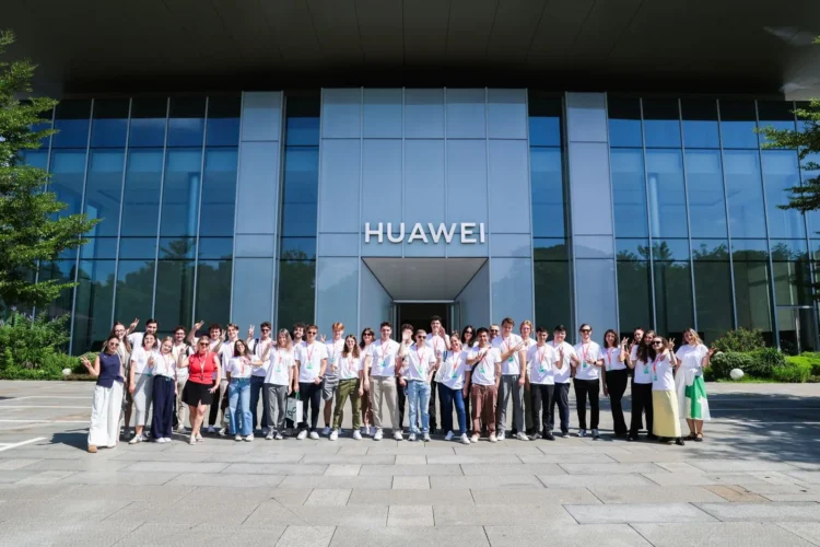 Huawei promueve la educación, innovación tecnológica e inclusión digital en Bolivia