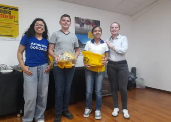 Finning Bolivia: Inspirando a futuros talentos de Bolivia en el Bootcamp STEM