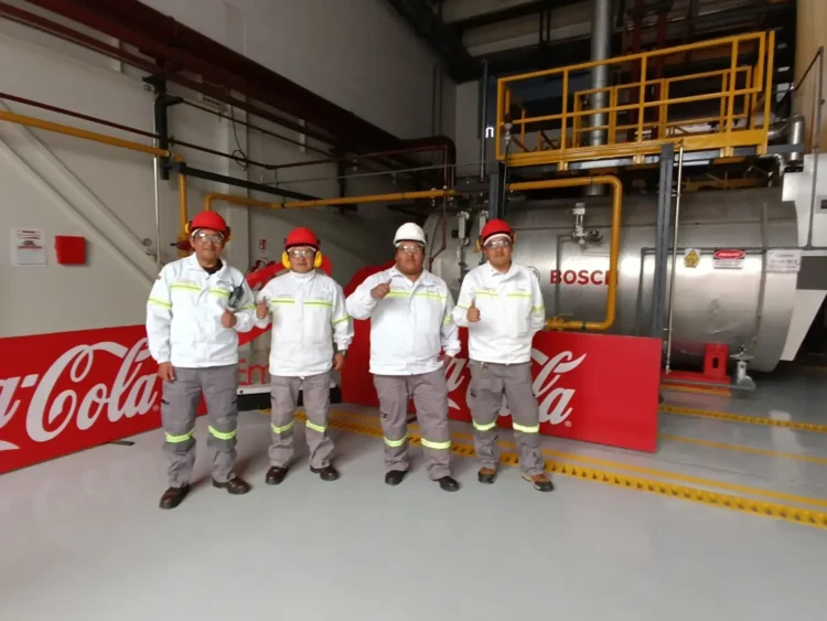 Embol inaugura sistema de energía solar en su planta de El Alto y continúa fortaleciendo su estrategia de sostenibilidad