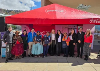 Fundación Coca-Cola, Mi Teleférico y Warmis Recicbol lanzan campaña “Eco-Férico”