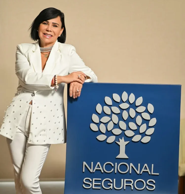 Nacional Seguros celebra a Tarija protegiendo a sus habitantes