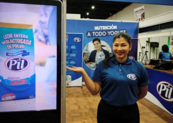 PIL Bolivia participa de Expoleche con experiencia interactiva