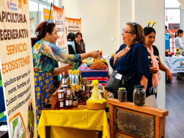 Ecofuturo impulsa la autonomía de mujeres apicultoras del Chaco