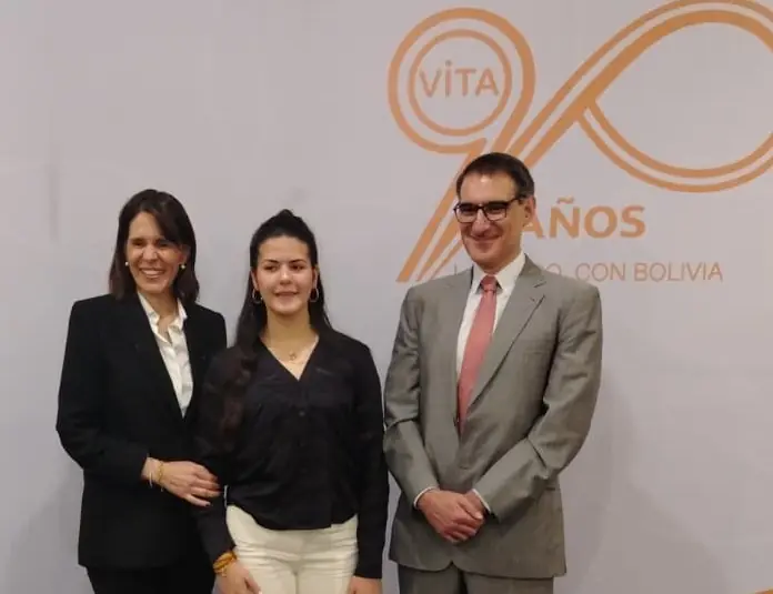 Industria farmacéutica nacional se fortalece: VITA anuncia inversión para triplicar producción de sueros y mejorar abastecimiento