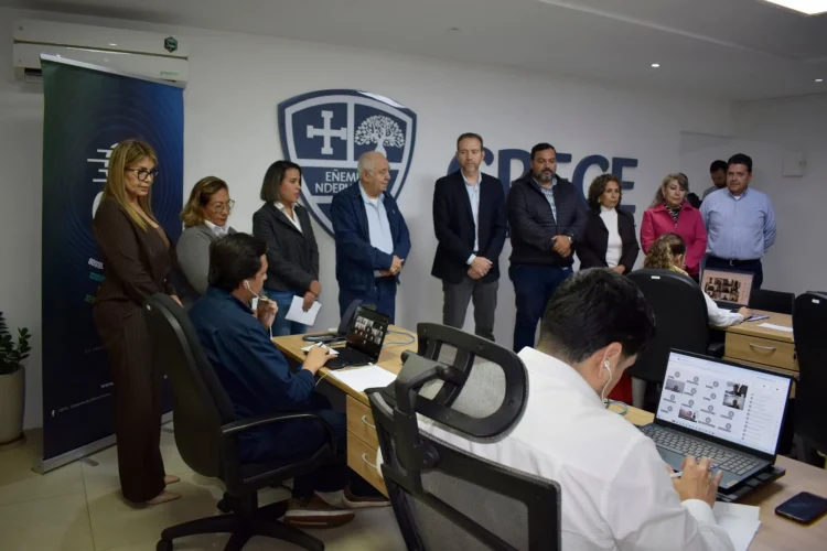 Más de 800 postulantes rinden exámenes por las “Becas CREcé con nosotros” de CRE