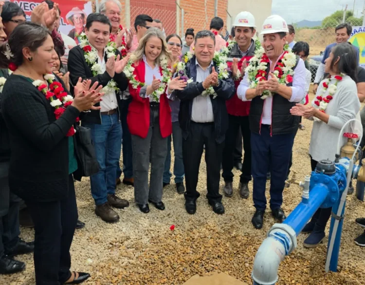 Coca-Cola impulsa estrategia de sostenibilidad con programas  de agua, reciclaje, apoyo a emprendedores y clima