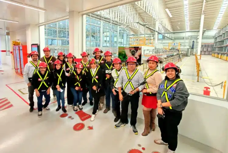 EMBOL abrió las puertas de su planta en Santa Cruz para mostrar sus operaciones