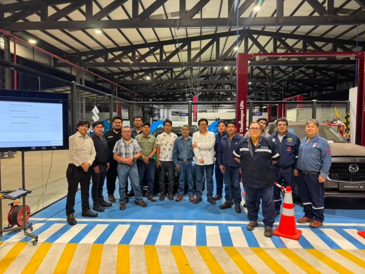 Imcruz – Inchcape Bolivia fortalece la formación técnica para la movilidad eléctrica