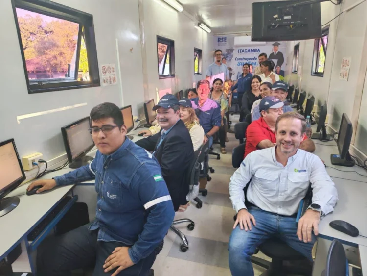 Itacamba, a través de Bróter, lleva la educación digital a San Miguel