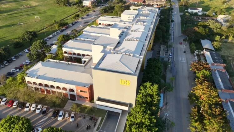Solaria instalará 596 paneles solares en la UCB sede Santa Cruz