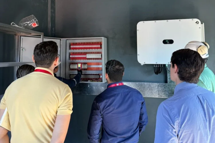 Laboratorios IFA acelera su transición energética con tecnología Huawei y desarrollo e ingeniería de Solaria