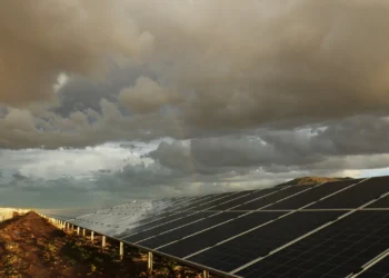 Viacha camino a ser un polo estratégico industrial y de desarrollo sostenible con su planta fotovoltaica