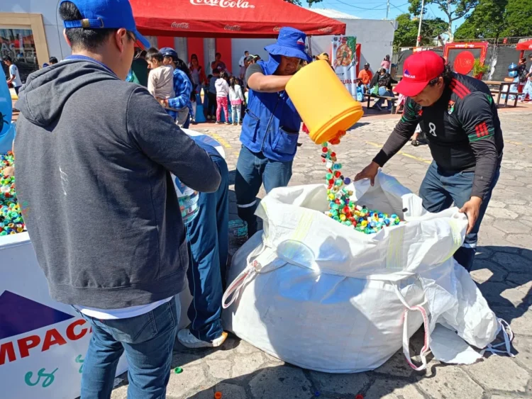 De un juego infantil a una causa nacional: Fundación Tapitas x los Chicos transforma residuos plásticos en esperanza para niños con cáncer