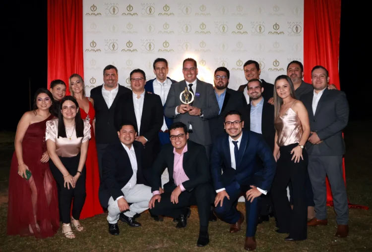 ENTEL es reconocida por su innovación y liderazgo en telecomunicaciones en los premios MAYA 2026