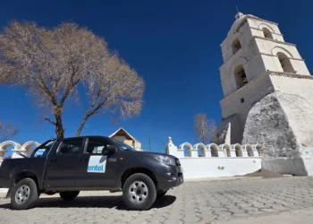 ENTEL conecta 24 capitales de municipio y avanza en la reducción de la brecha digital en Oruro