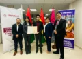 Huawei reconoce la excelencia académica de estudiante de la Univalle