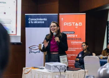 BancoSol y Pista 8 realizan el segundo bootcamp de Track de Mujeres 2026