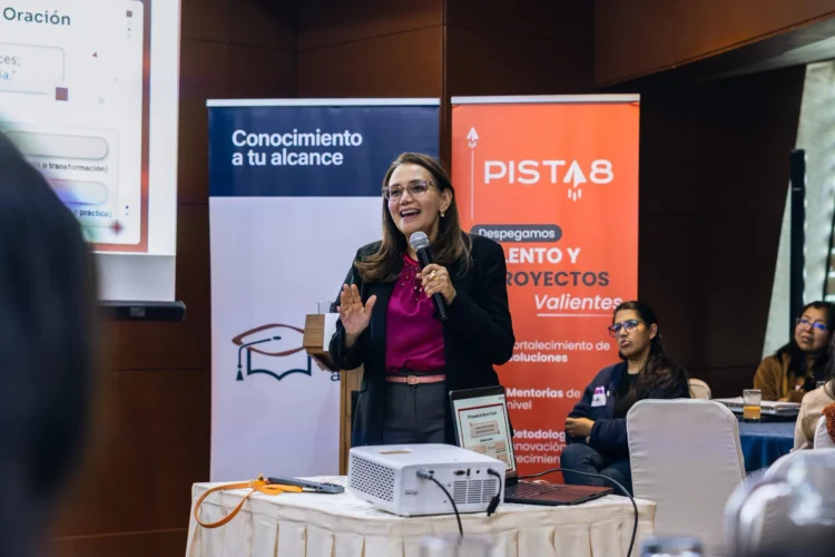 BancoSol y Pista 8 realizan el segundo bootcamp de Track de Mujeres 2026