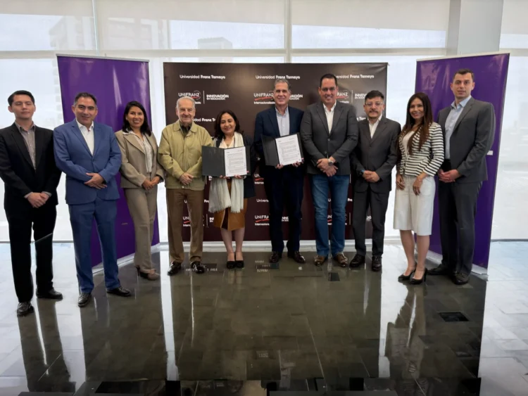 ENTEL y la Universidad Franz Tamayo fortalecen la innovación y el talento joven a través de una alianza estratégica