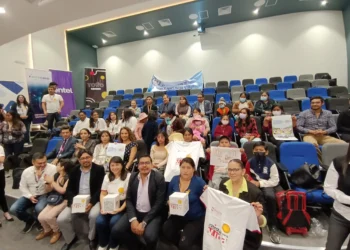 “Caminando por la Vida” a favor de niñas y niños con cáncer pinta de solidaridad a Cochabamba