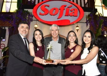 La Casa de Sofía gana la Palmera Dorada al stand más creativo de Expocruz