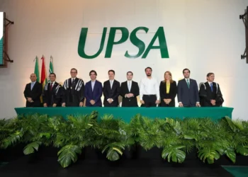 Óscar Ortiz Antelo asume como rector de la UPSA