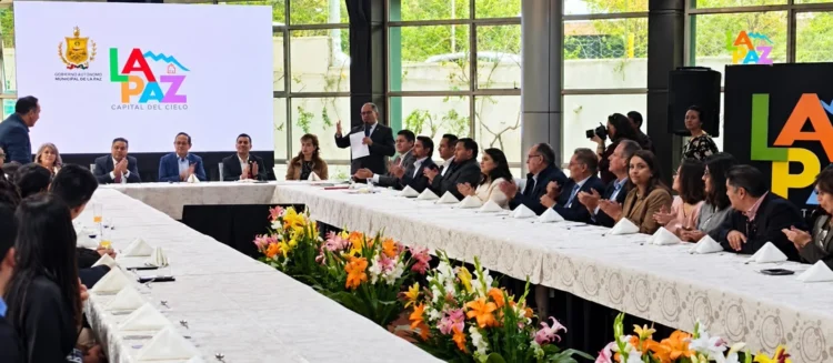 EMBOL propone sumar esfuerzos para impulsar el reciclaje y generar oportunidades económicas en La Paz
