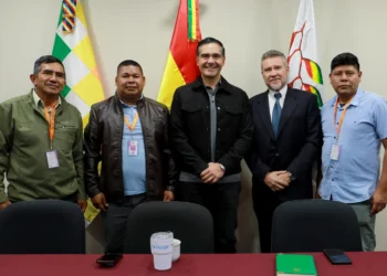 Gobierno ratifica apoyo al programa de conservación ambiental REDD+ de Charagua Iyambae