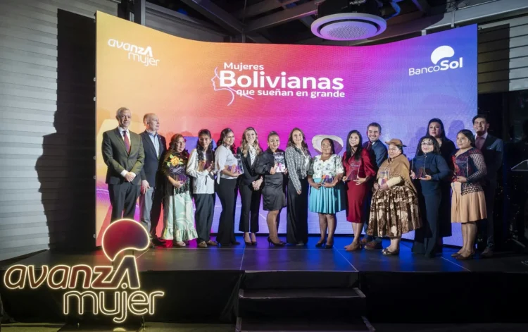 Diez emprendedoras bolivianas que sueñan en grande son reconocidas por BancoSol