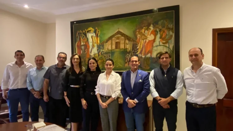 Gobernación de Santa Cruz respalda la iniciativa privada del Proyecto Ñemopeteï para impulsar la integración regional
